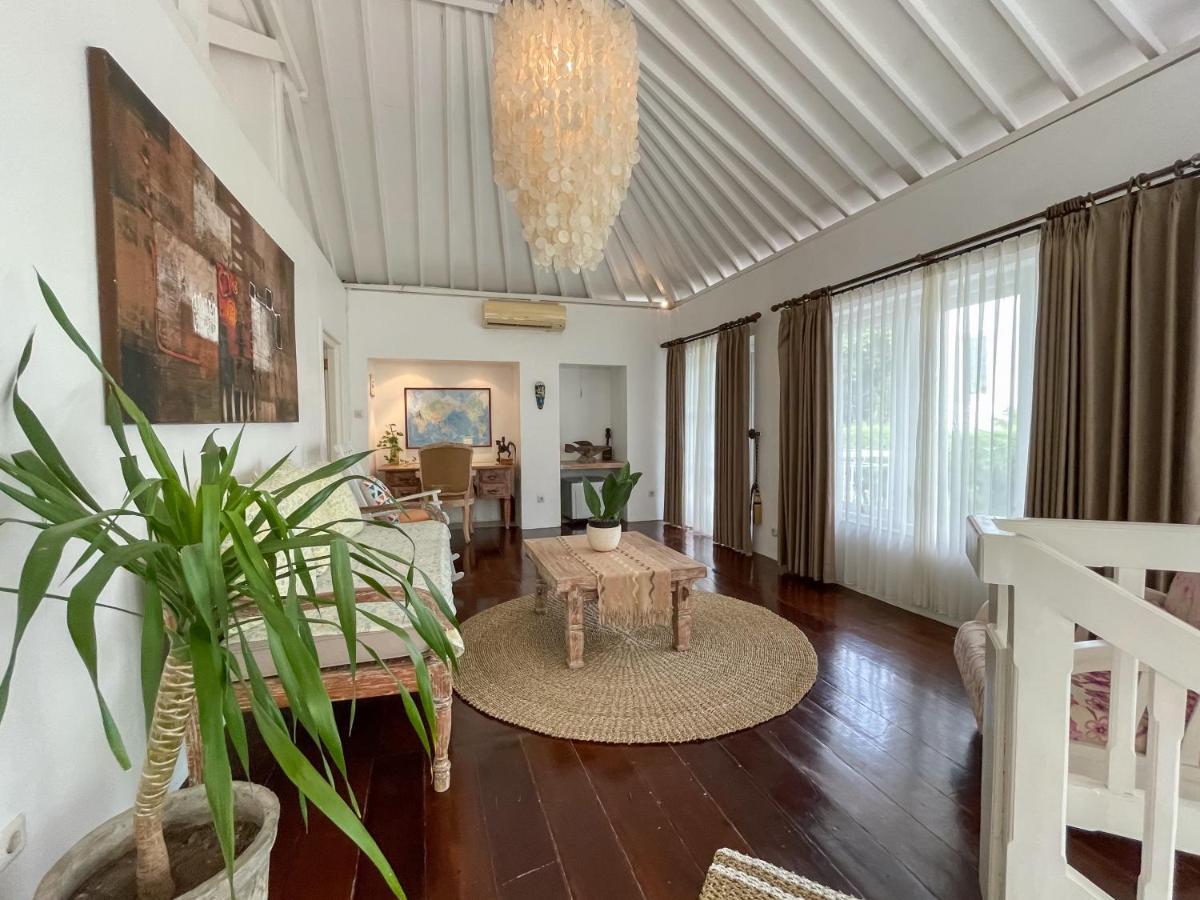 Beach House Canggu - 150M Berawa Beach Экстерьер фото
