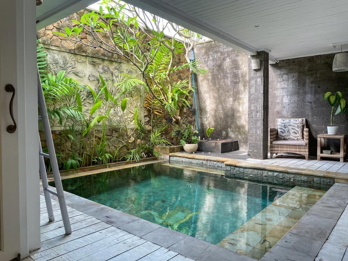 Beach House Canggu - 150M Berawa Beach Экстерьер фото