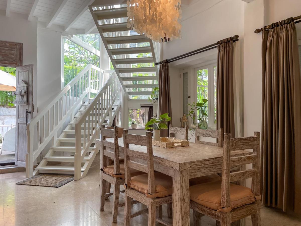 Beach House Canggu - 150M Berawa Beach Экстерьер фото