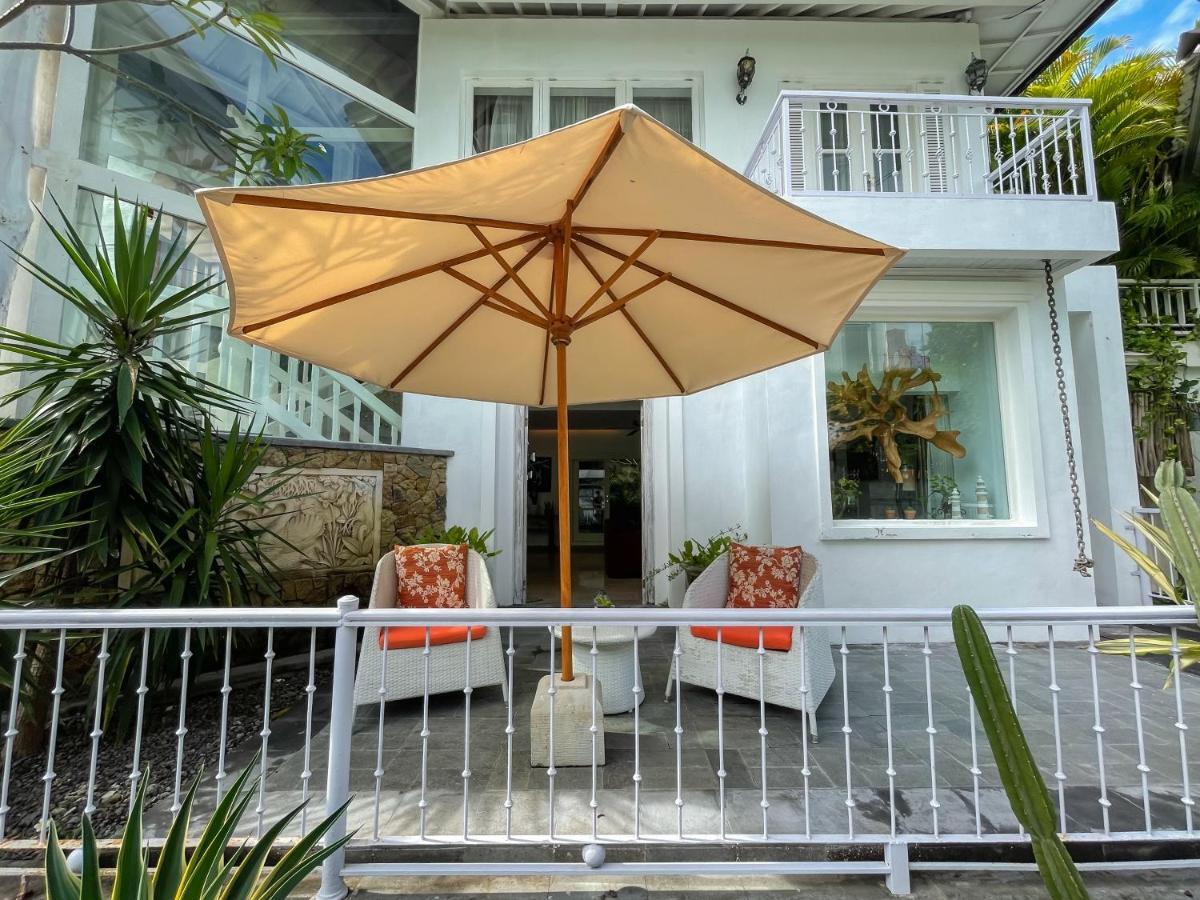 Beach House Canggu - 150M Berawa Beach Экстерьер фото